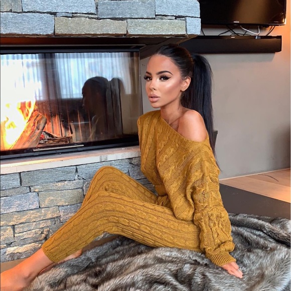 *Last One* Cropped Knit Sweater Set - Picture 3 of 5